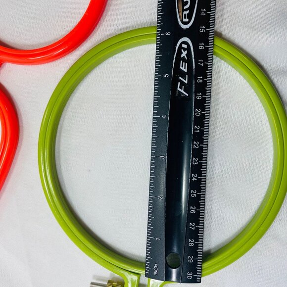 Set Of 4 Colorful Embroidery Hoops - Round & Oval Frames Orange Green - Picture 4 of 6